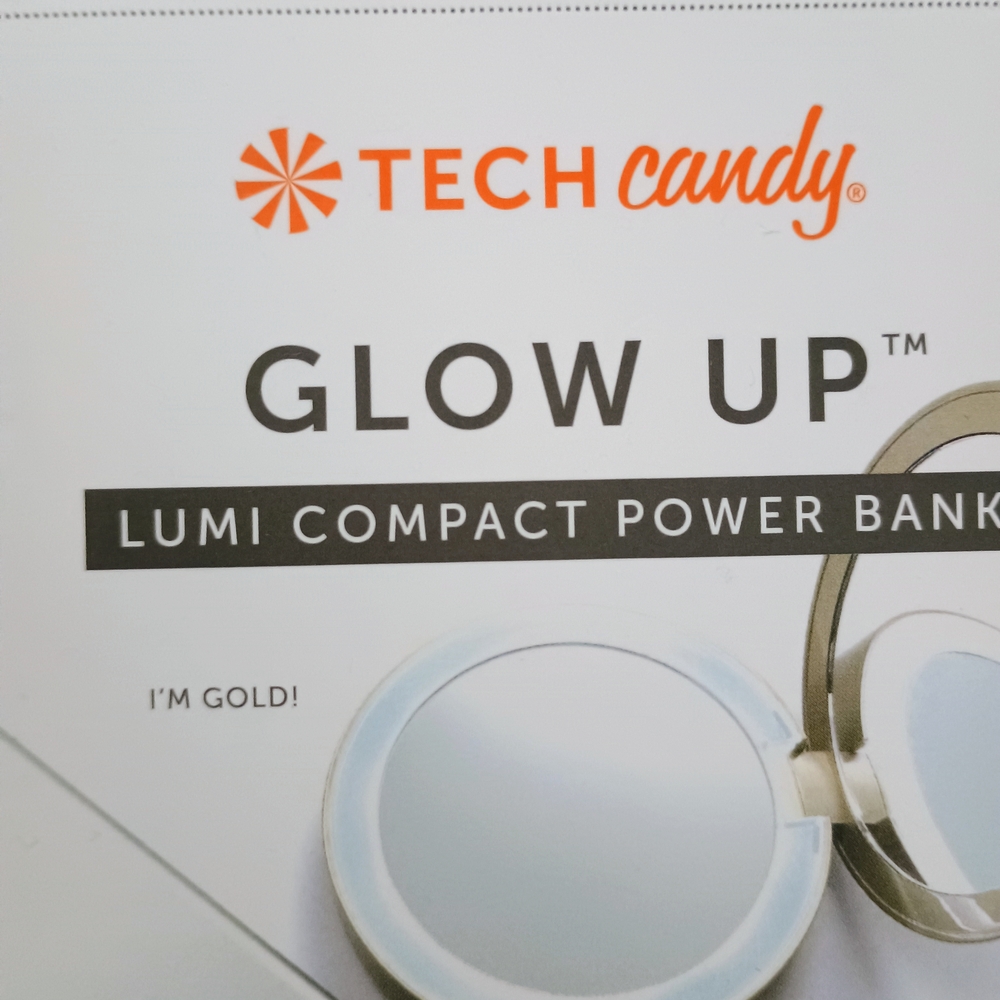 Gold Compact Power Bank - Picture 2 of 3